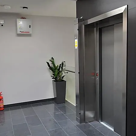 Hotel Aparts *